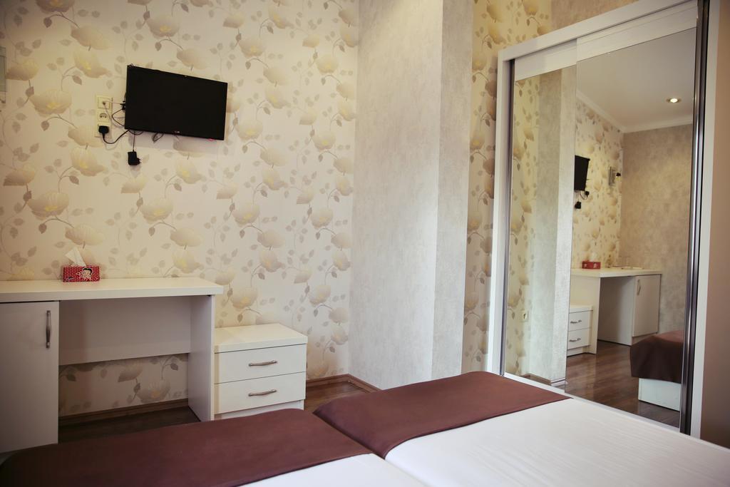 טביליסי Rondo Hotel חדר תמונה