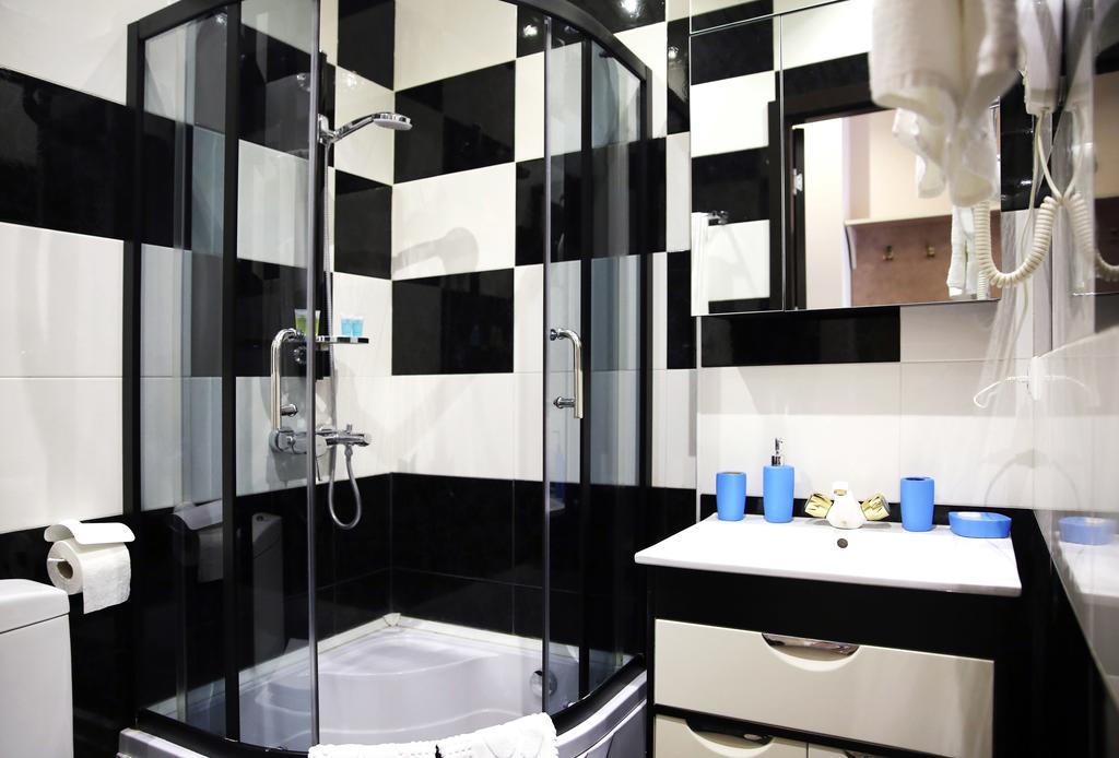 טביליסי Rondo Hotel חדר תמונה